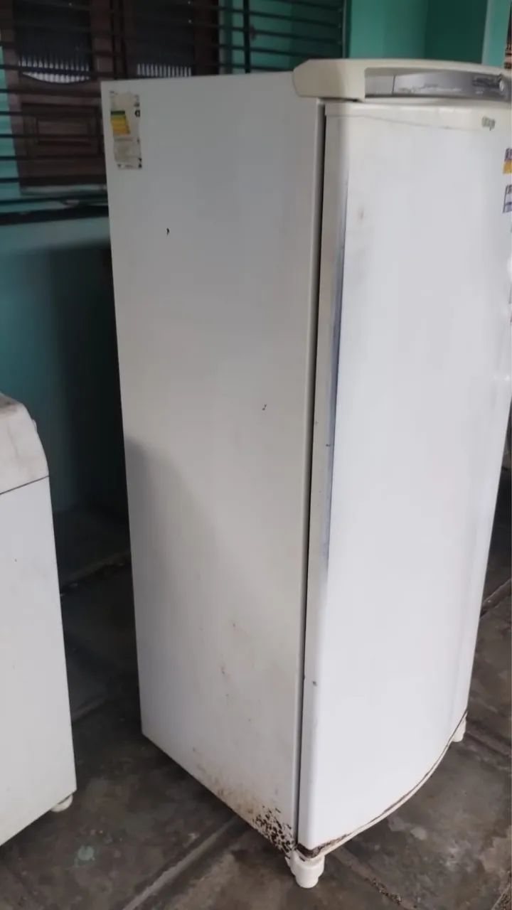 Vendo geladeira 