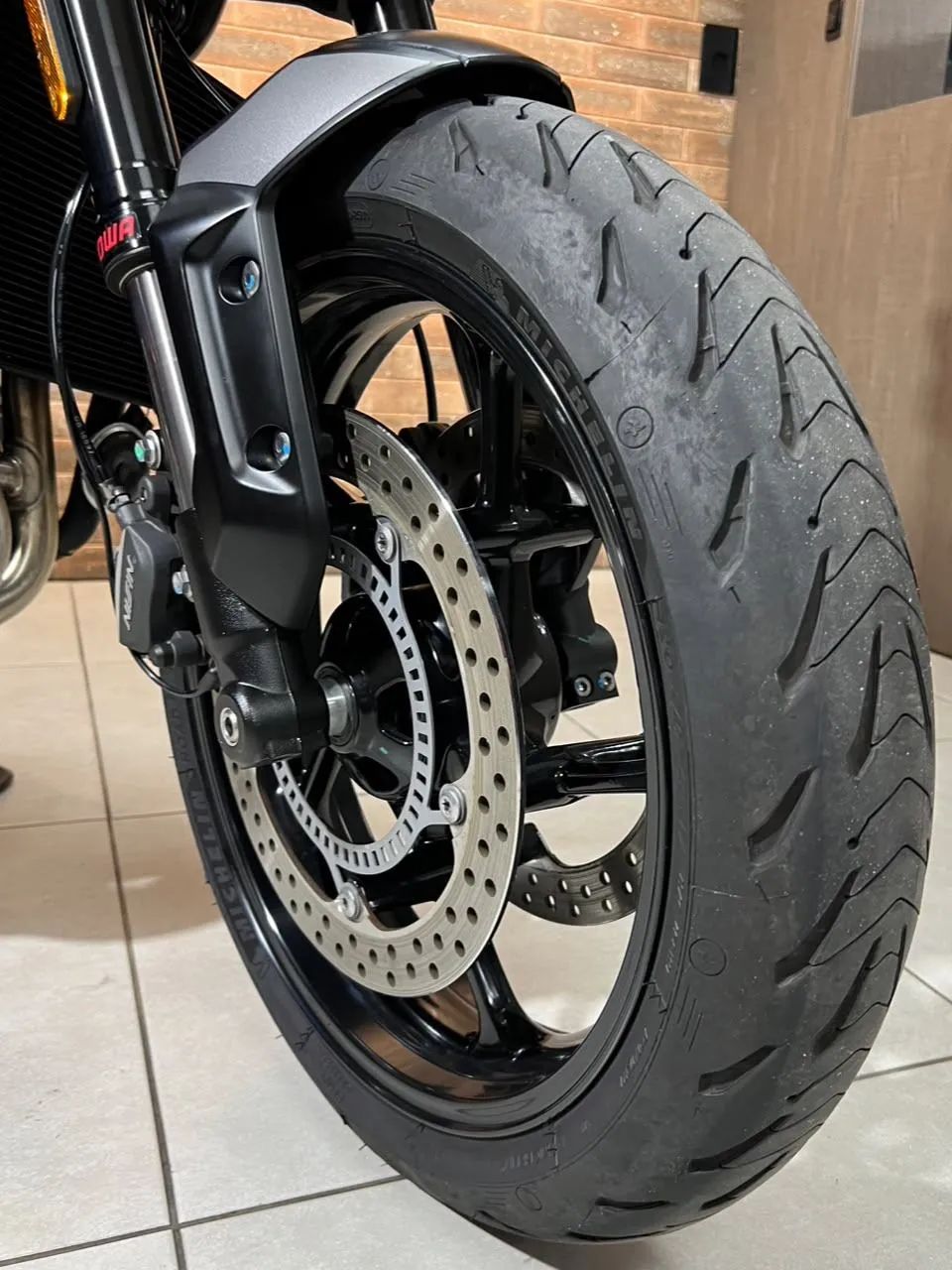 TRIDENT 660 PRETA 2023/2023 - Foto 5