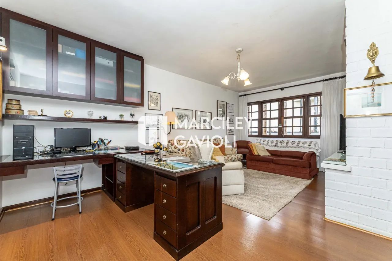Apartamento com 201 m² útil, Bom Retiro - ótimo preço!