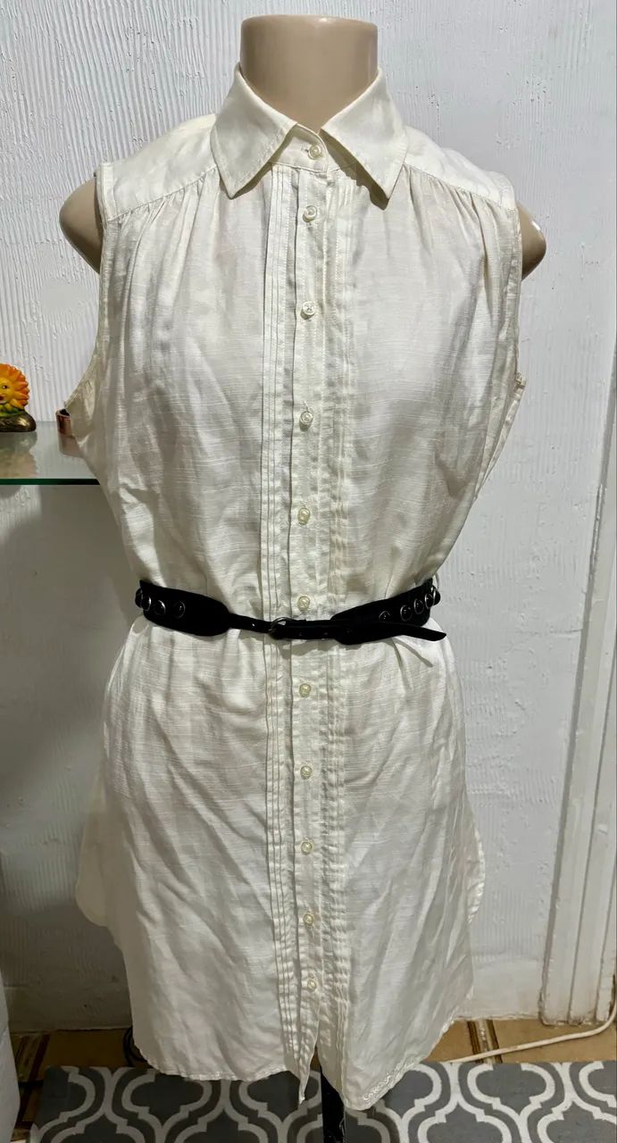 Chamise Guess. Origem. Trazido de Genebra/suiça 