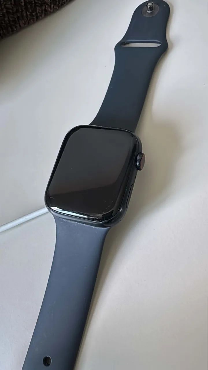 Apple Watch Series 7 44mm GPS + Cellular (eSIM) - Excelente Estado