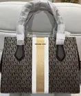 BOLSA MICHAEL KORS COURO - ALÇAS DE OMBRO E MÃO -  IMPORTADA ORIGINAL - Foto 4