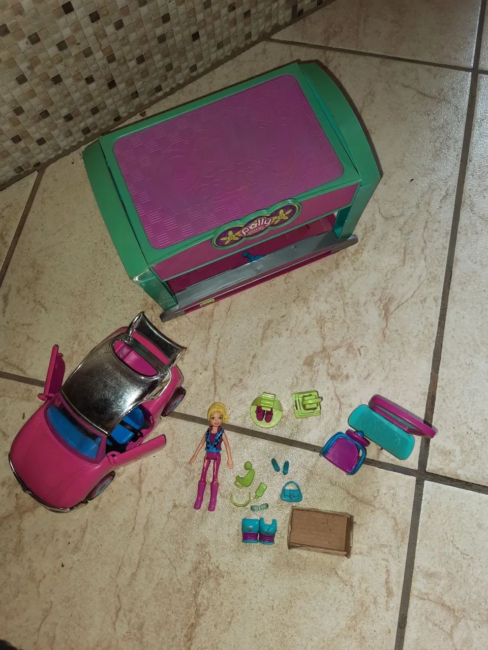 Garagem da Polly Pocket com acessórios  - Foto 5