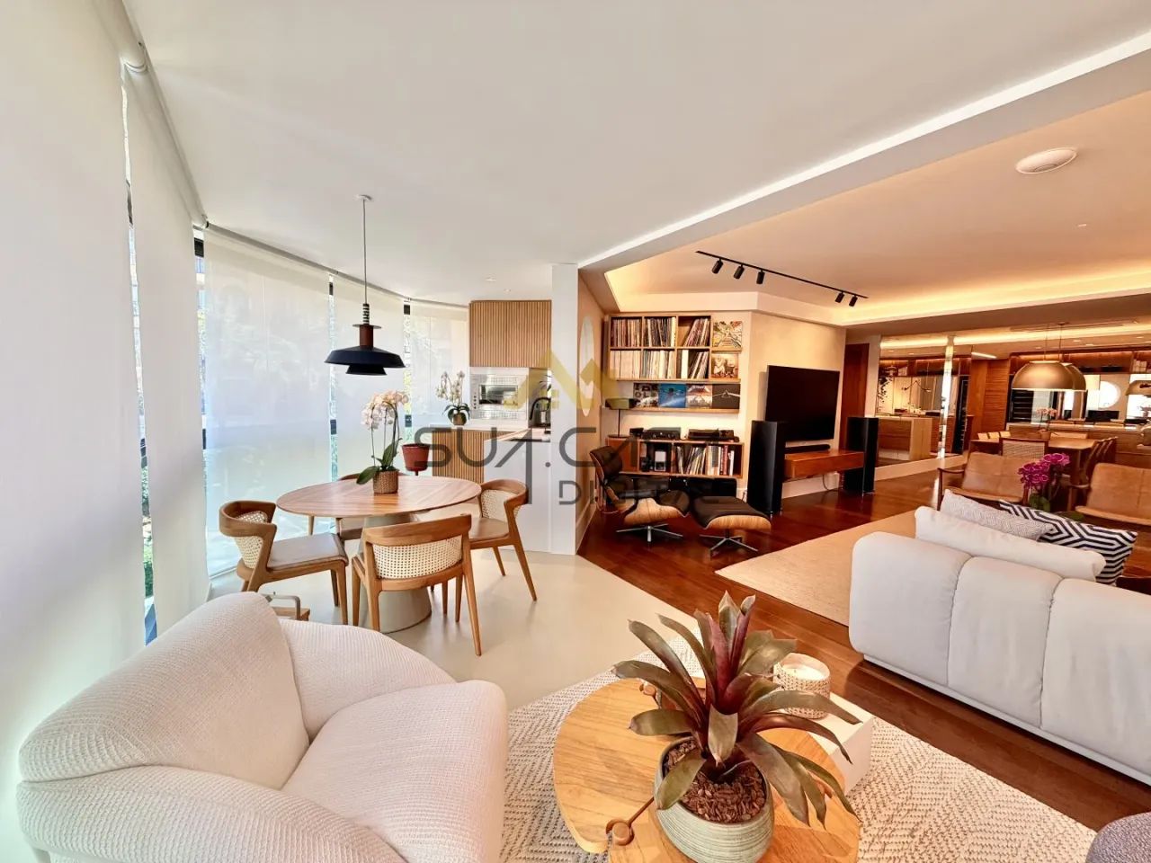 Barra da Tijuca | Oceanfront | Apartamento reformado e decorado 4 quartos, sendo 3 suítes  - Foto 4