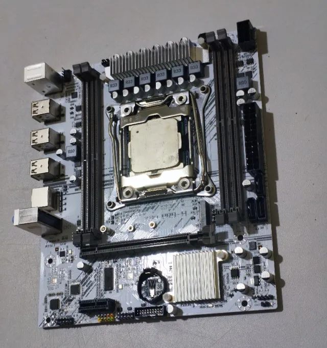 Kit X99 - Placa Mãe + CPU429414242184734723