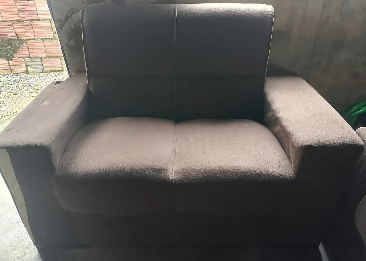 Sofá de 2 e 3 lugares ( 2 sofás)