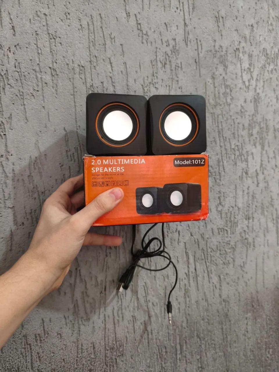 Caixas de Som Multimídia 2.0 (Modelo 101Z) - Conexão USB e P2