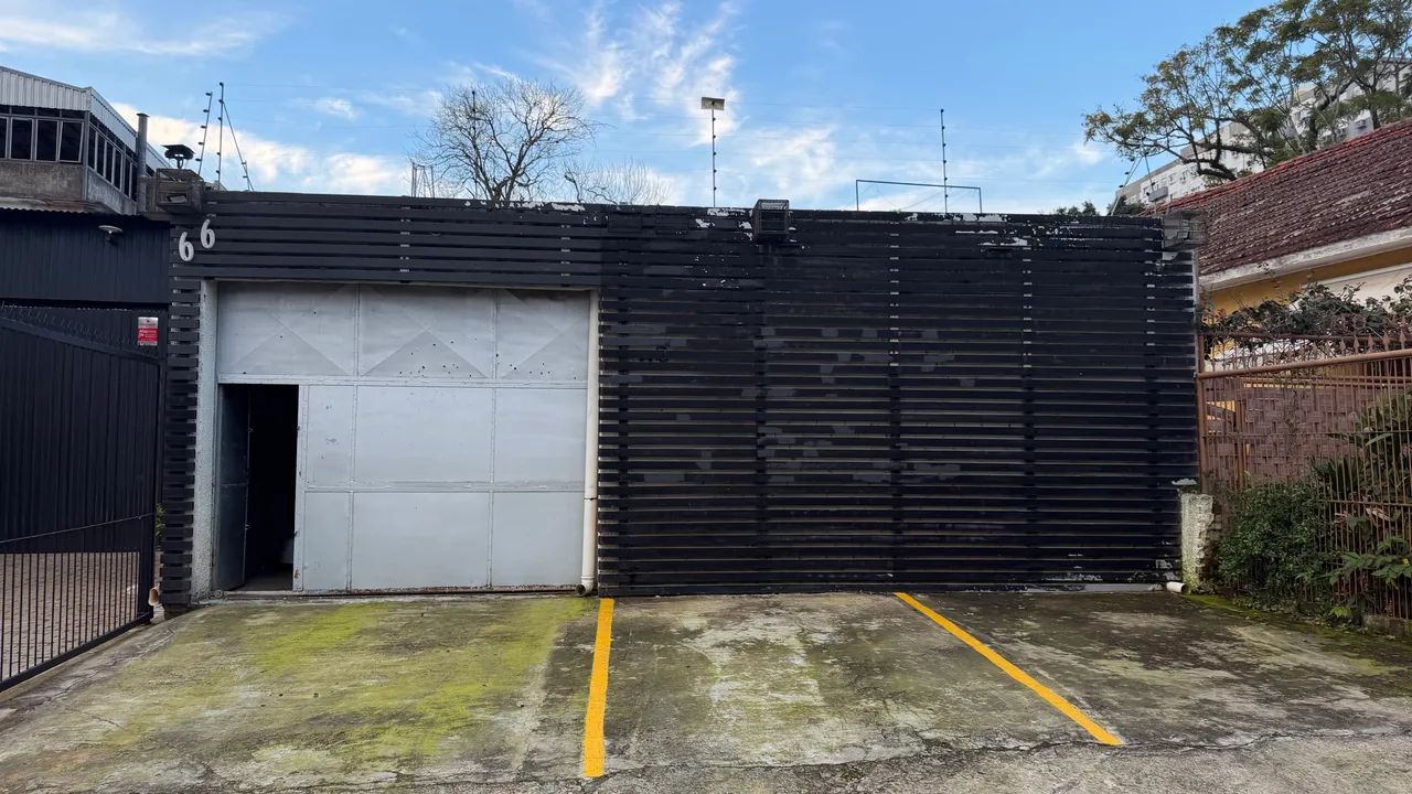 ALUGA-SE AMPLO ESPAÇO COMERCIAL  - Foto 4