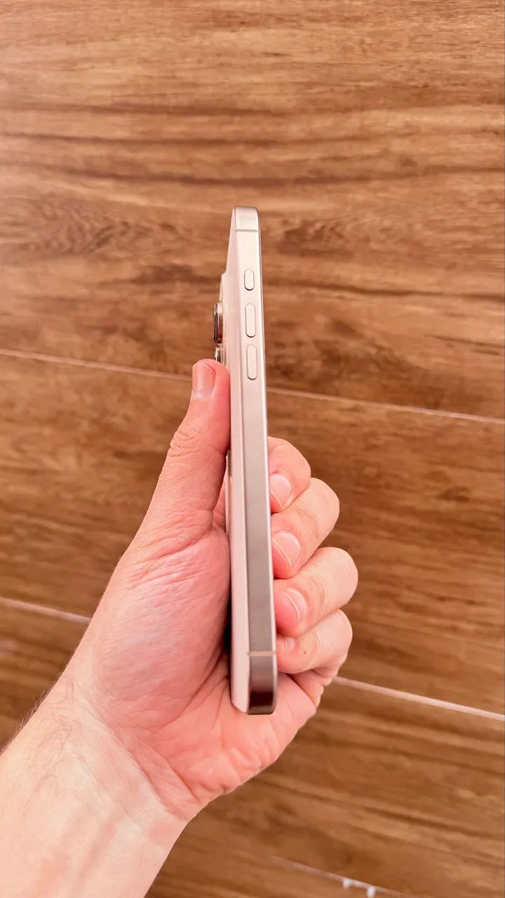 iPhone 16 pro Max 256 - Foto 4