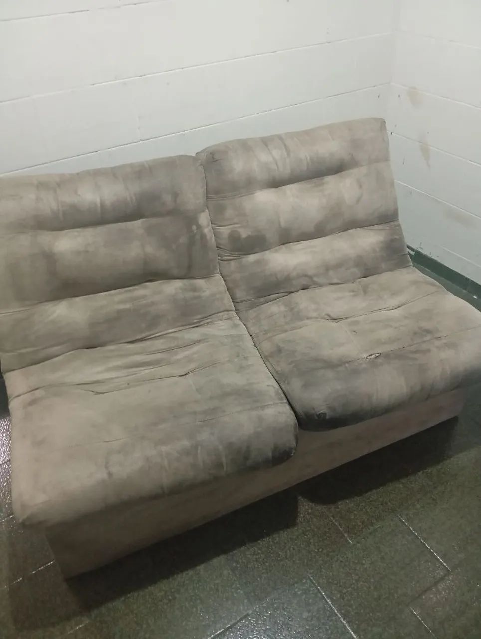 Vendo sofá barato,estou mim mudando da cidade ,contato * - Foto 3