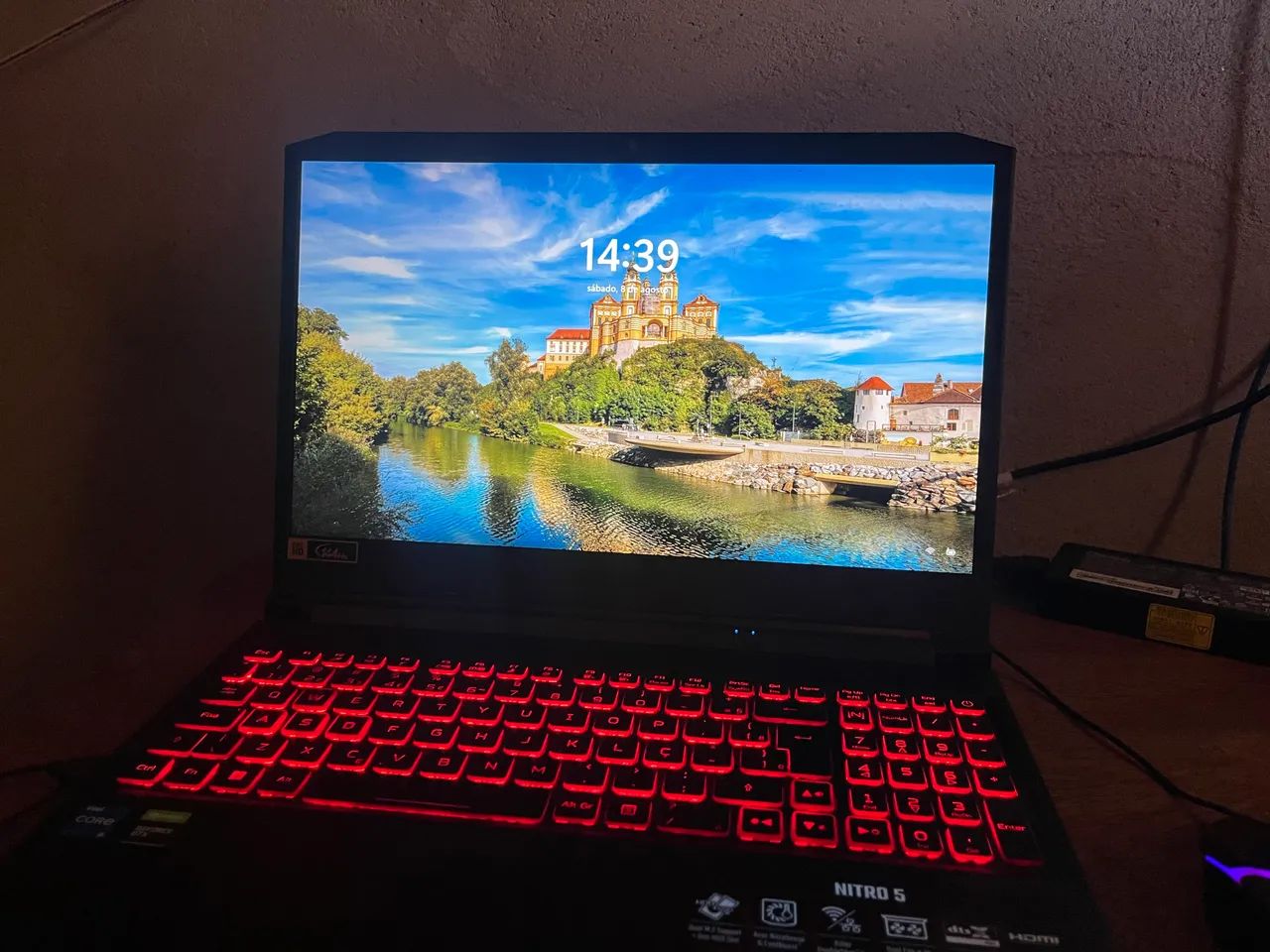 Vende se notebook gamer acer nitro 5 GTX 1650 8gb de ram