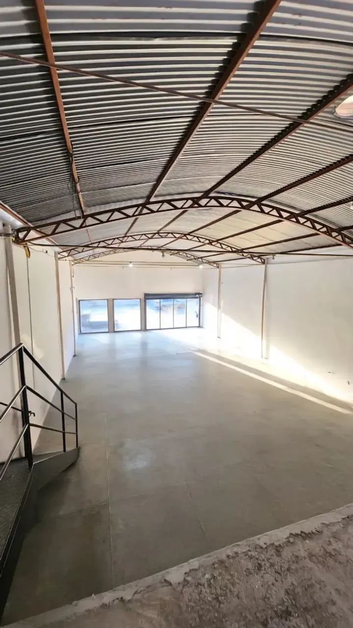 Alugo barracão com aprox. 270m² na Av. Miguel Sutil e mais aprox. 220m² de área aberta - C - Foto 5