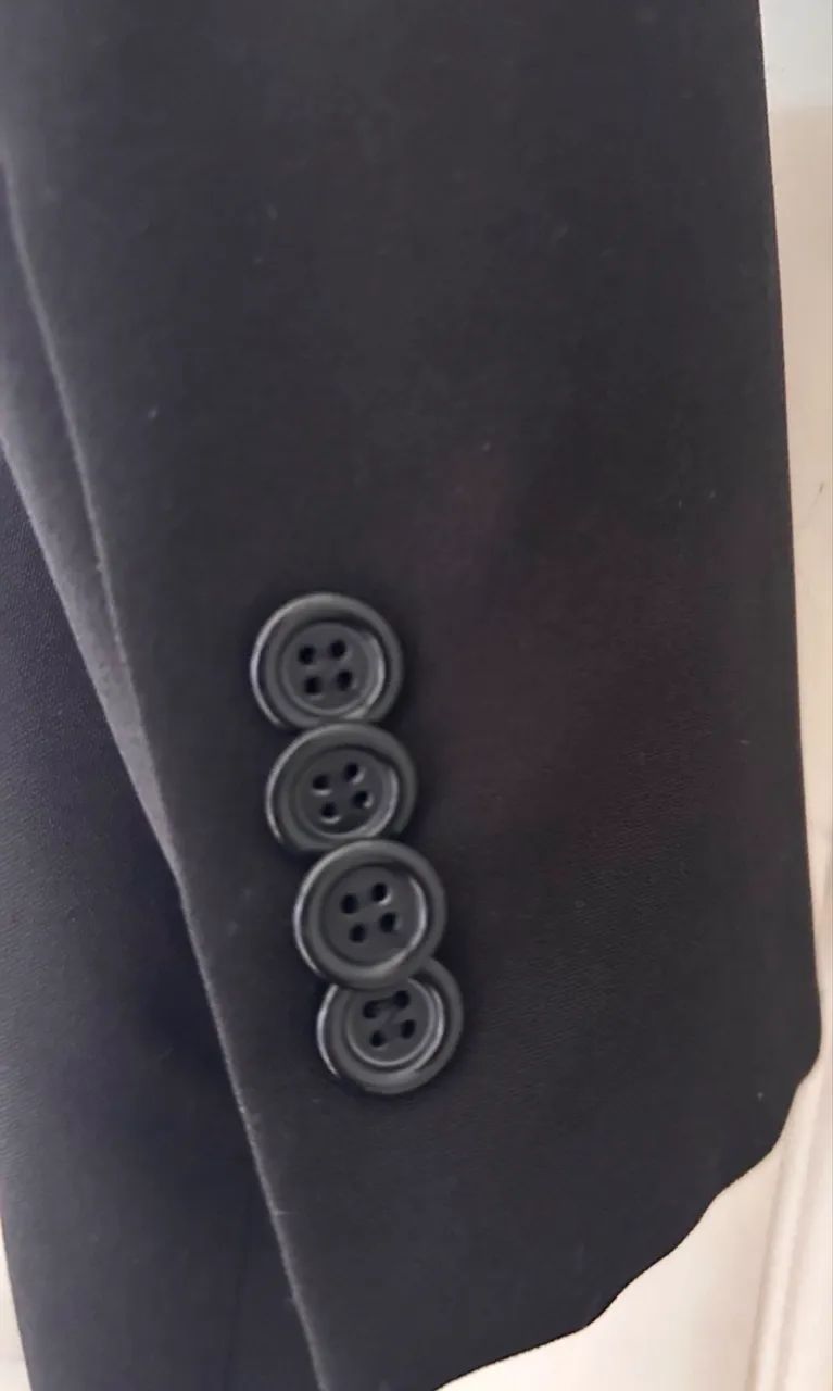 Paletó preto tamanho 52 - Foto 2