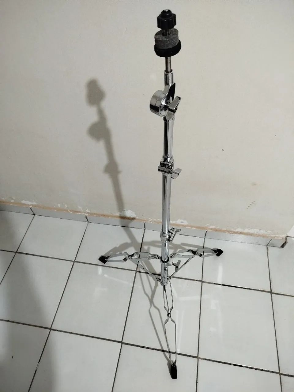 Vendo ferragens e banco xpro (presilha da máquina de chimbal incluso)