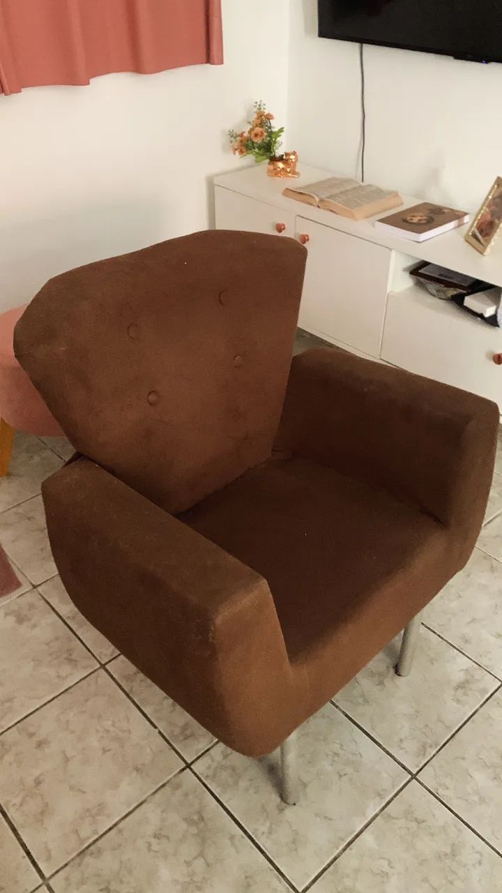 Poltrona marrom 