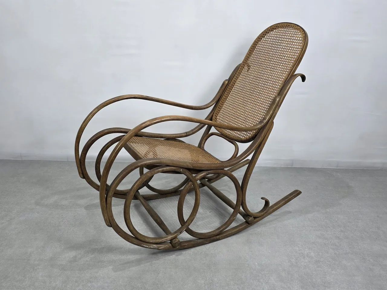 Cadeira de balanço Michael thonet  - Foto 3