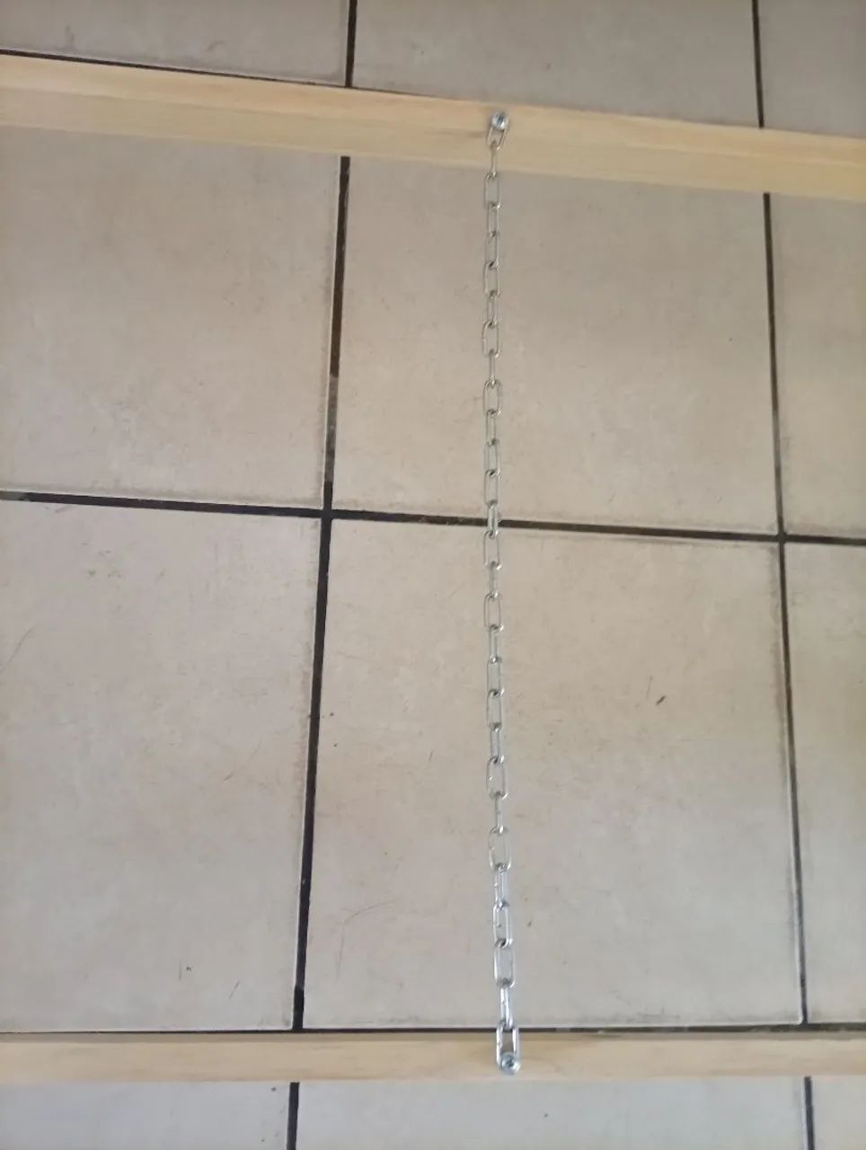 Arara para roupas (ótimo estado) + 55 cabides - Foto 4