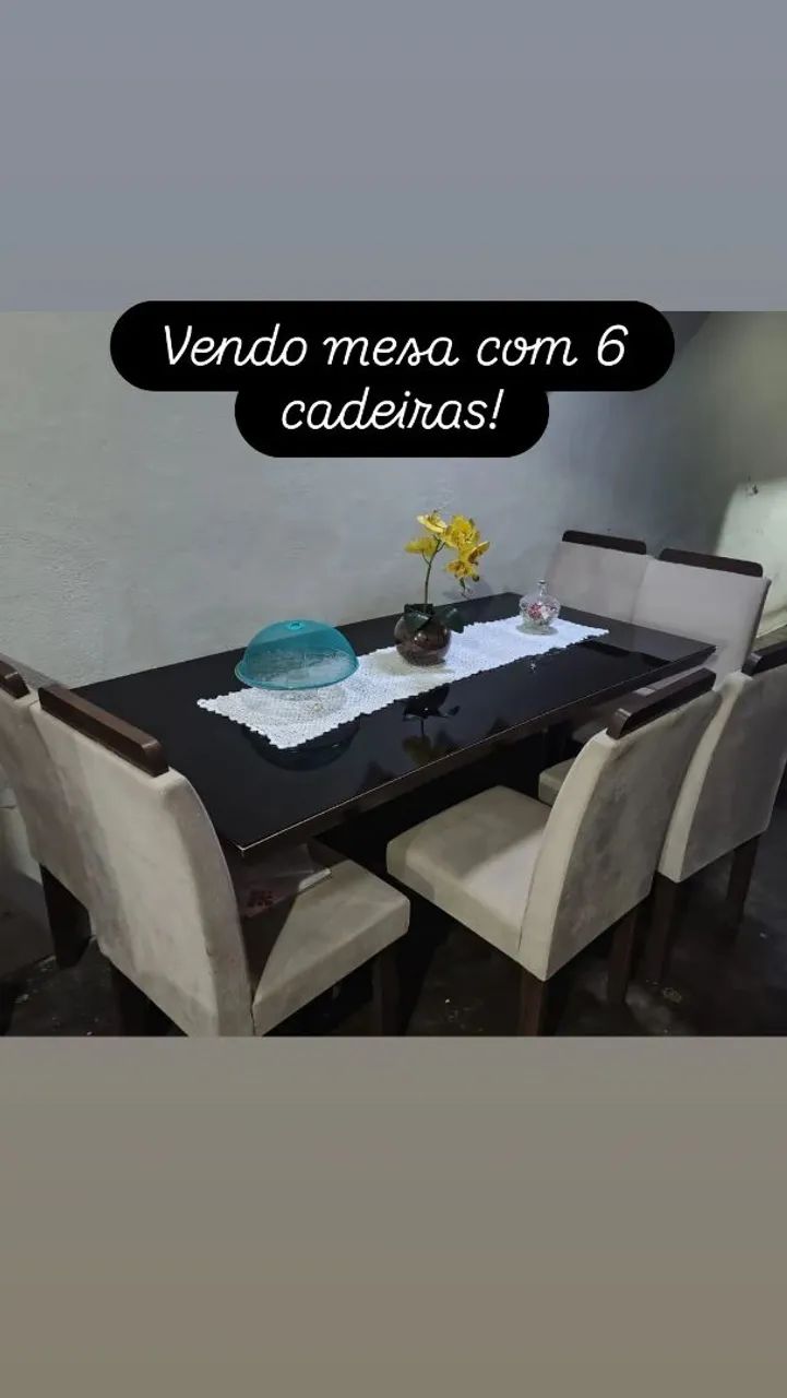Mesa com 6 cadeiras 