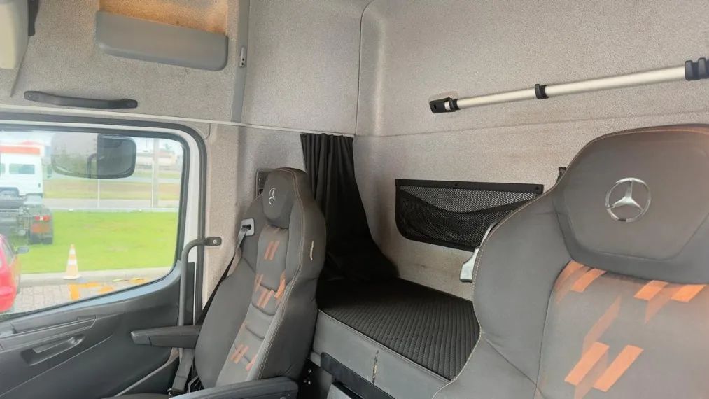 Mercedes-Benz Axor 2544 6x2. - Foto 8