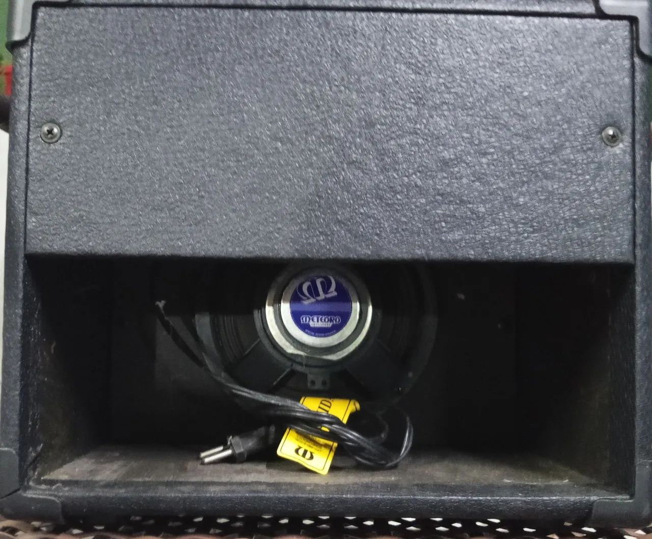 Cubo de guitarra - Microfones e Gravadores - Condomínio Amin