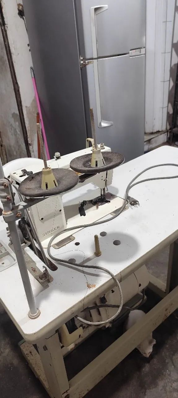 Máquina de Costura Industrial Singer - Foto 3