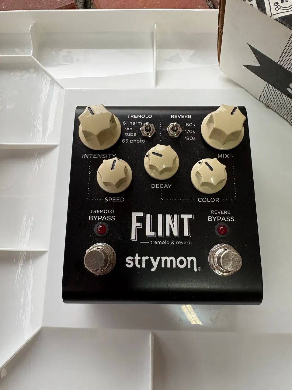 Strymon Flint Reverb / Tremolo - Instrumentos musicais - Brooklin