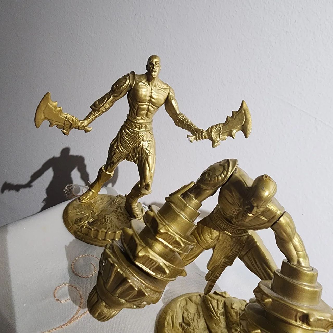 Kit Estatuetas God Of War Páscoa  - Foto 4