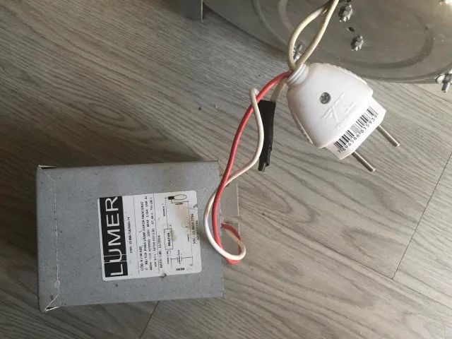 Kit Refletor + Reator HQL 400W 220v (sem a lâmpada) - Foto 4
