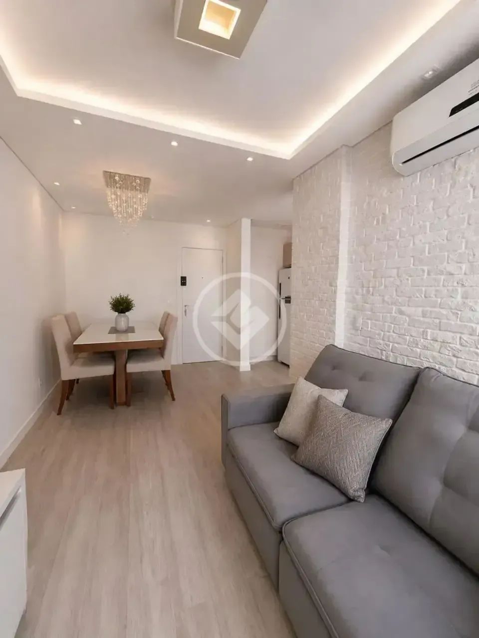 Apartamento mobiliado, 2 dormitórios no bairro Floresta - São José