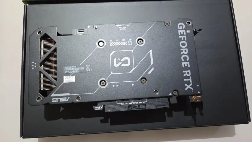 Placa de vídeo RTX 4060 8GB Asus - Foto 4