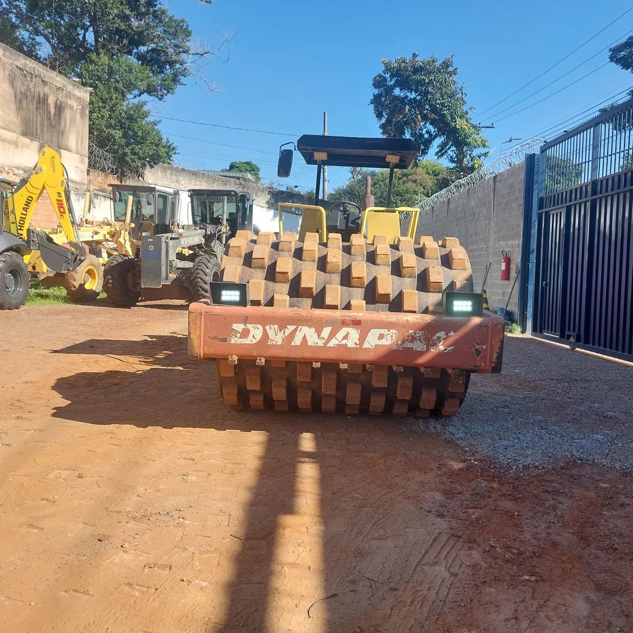 Rolo compactador Dynapac CA250
