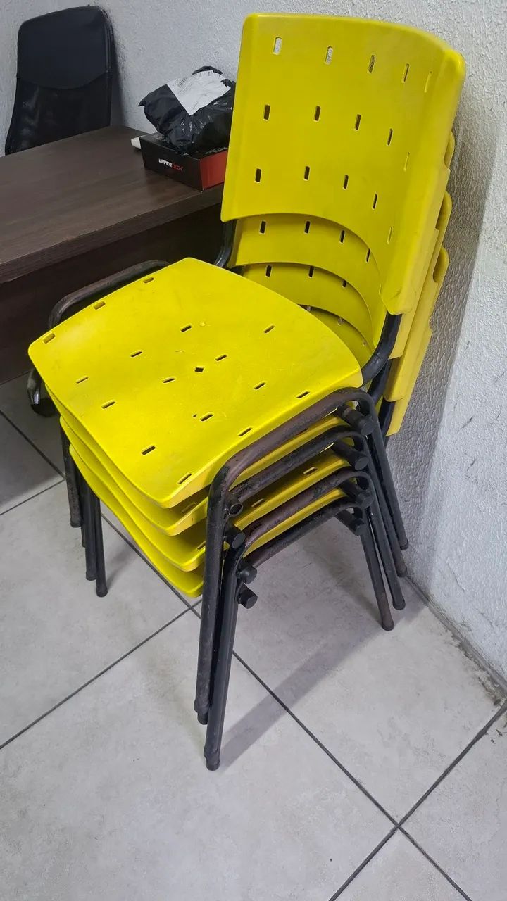 4 Cadeiras amarela  - Foto 2