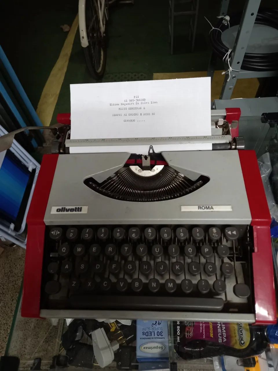 Máquina de escrever (Datilografia)