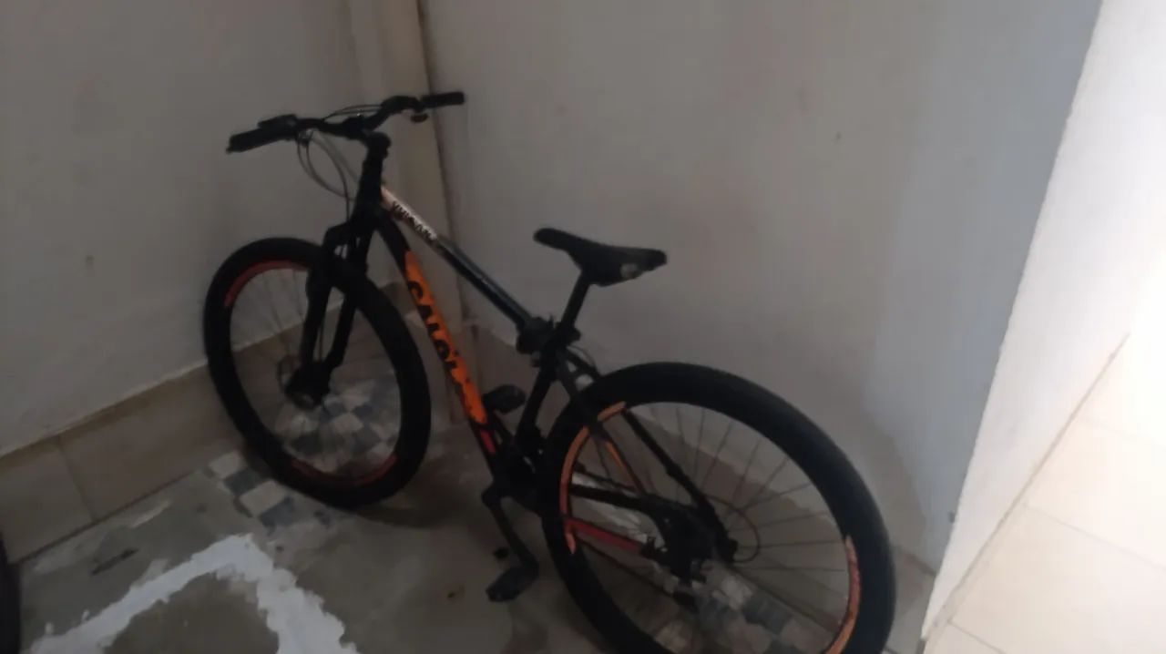 Vendo bicicleta semi-nova