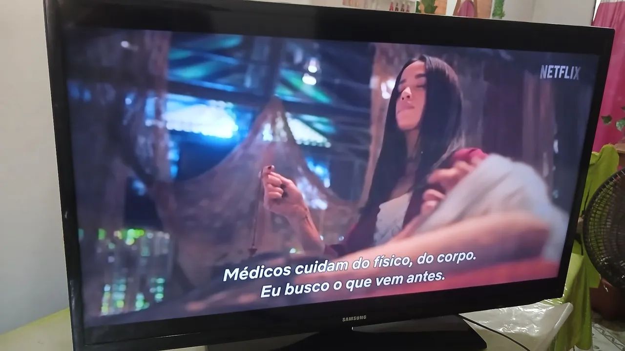 Vendo essa tv da marca Samsung de 40 polegadas SMART tv tudo funcionando  - Foto 5