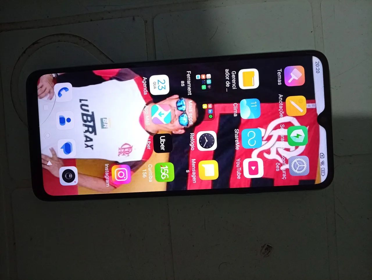 Vendo celular Xiaomi,em perfeito estado,valor R$400 reais 