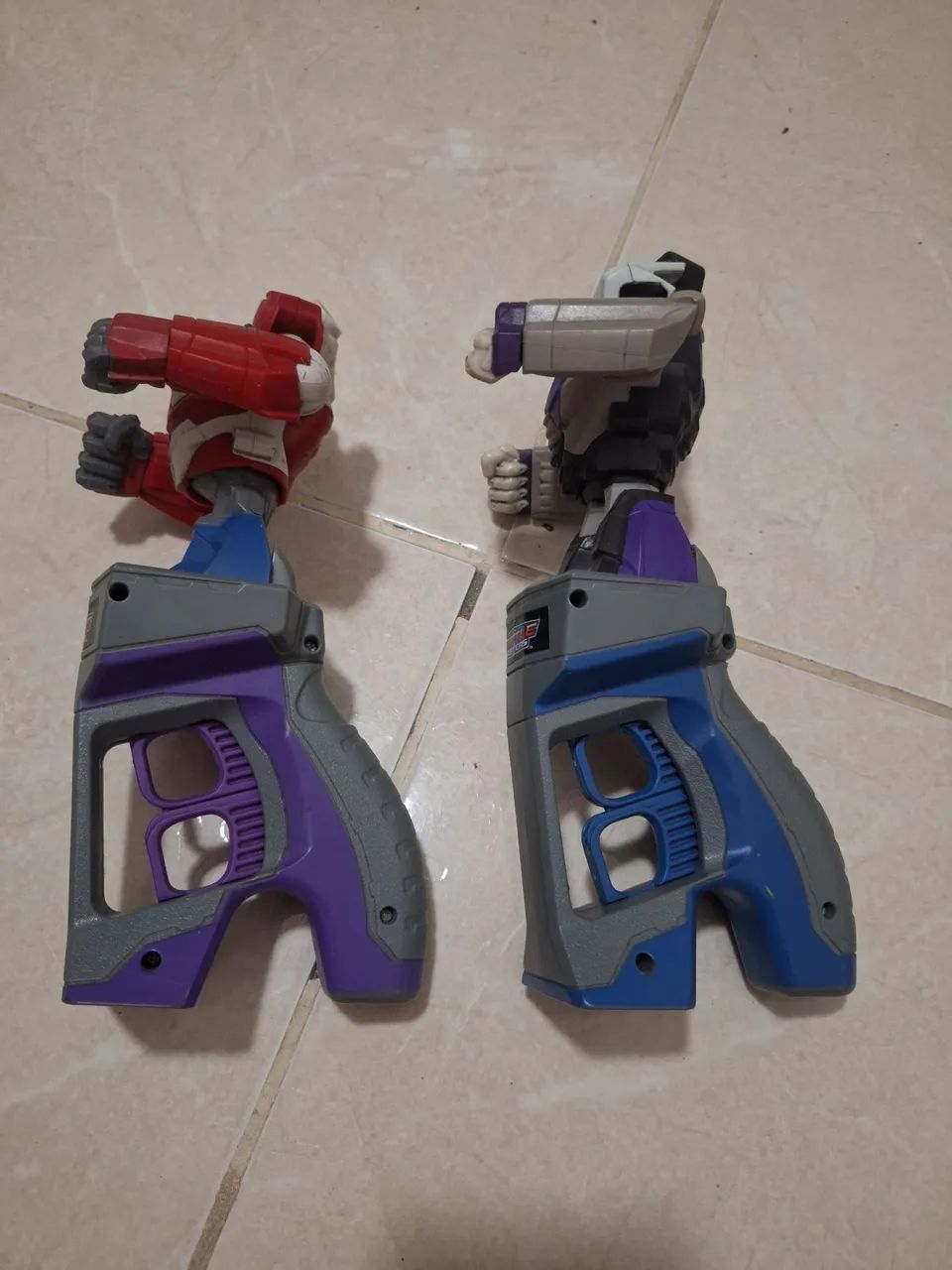 Par de bonecos Transformers Battle Masters (Optimus Prime vs Megatron) - Foto 2