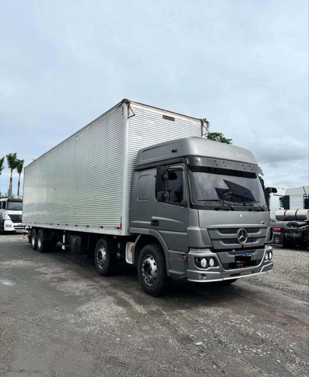 atego 3030 8x2 2022 baú seco 11,7m - Foto 2