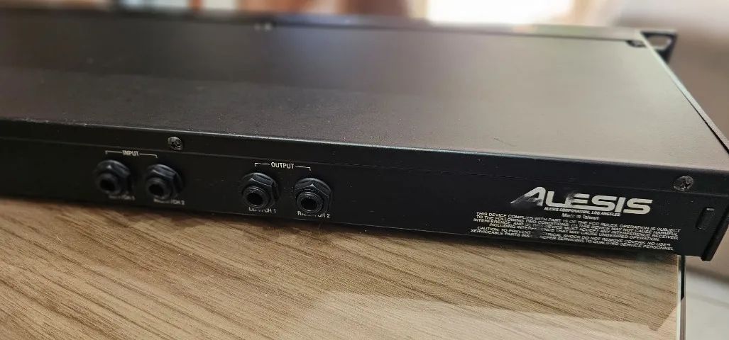 ALESIS MIDIVERB4 - Foto 3