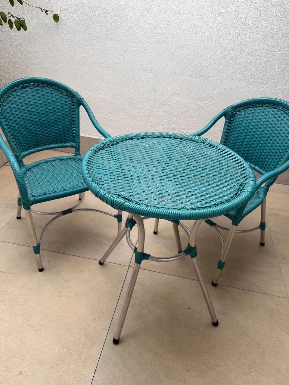 Mesa de varanda ou sacada com 2 cadeiras 