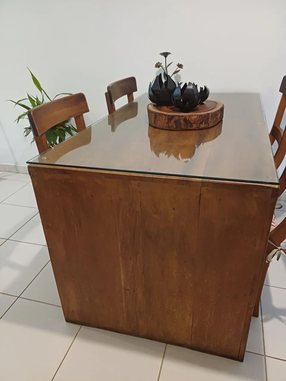 Mesa com c adeiras de demolicao - Foto 2