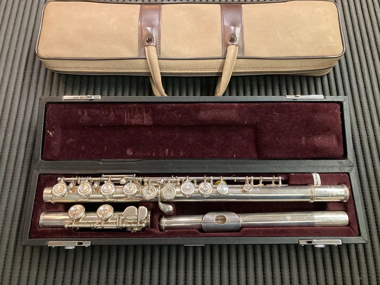 Flauta Yamaha YFL511 Prata Maciça 