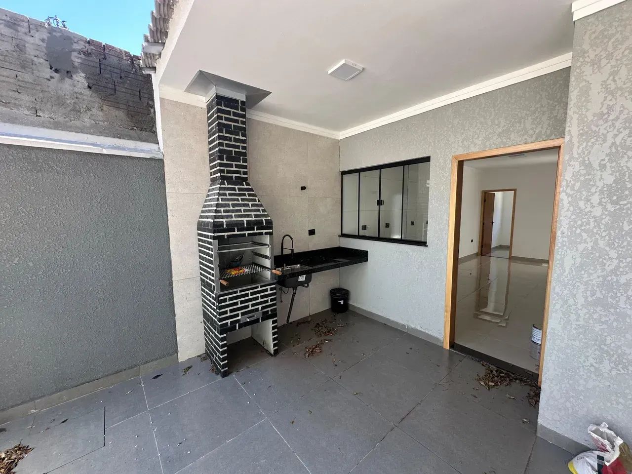 Casa para venda com 3 quartos em Maringá - PR