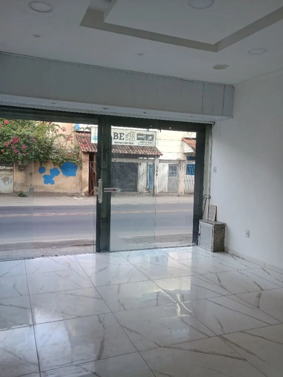 Alugo Excelente Loja centro de Belford Roxo 
