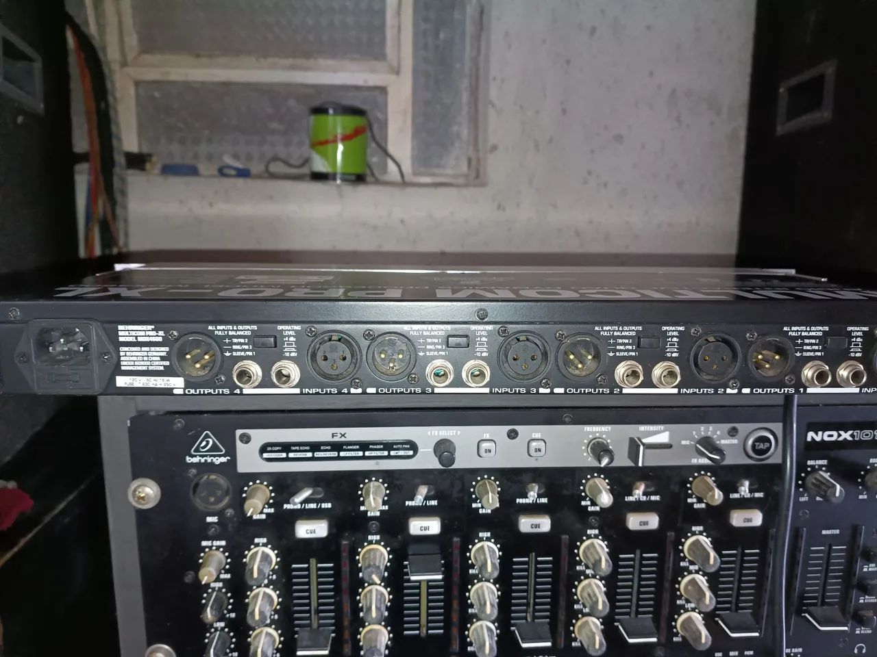 Pré amplificador e crossover  - Foto 3