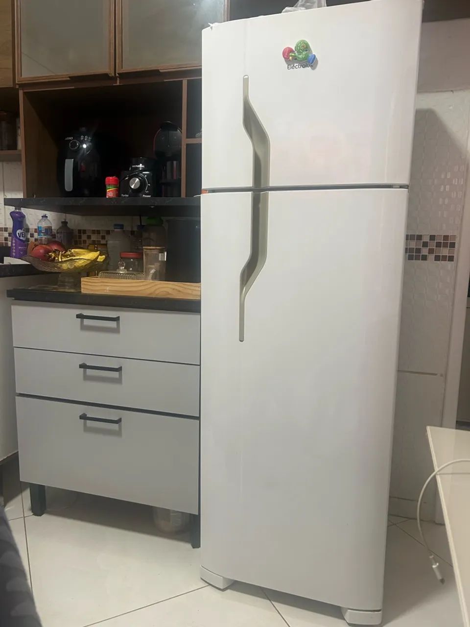 Geladeira compacta eletrolux 
