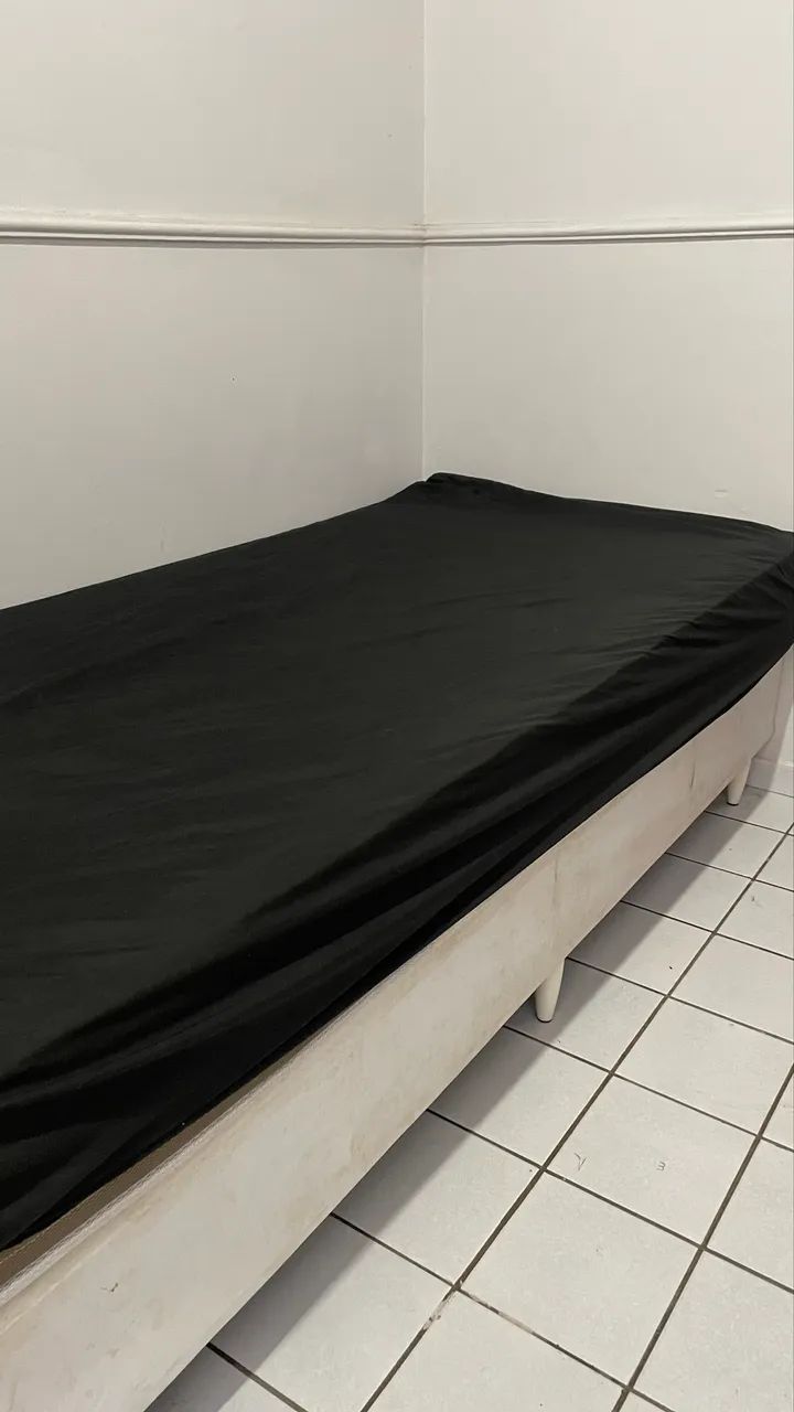 Cama solteiro + sofá + puff 