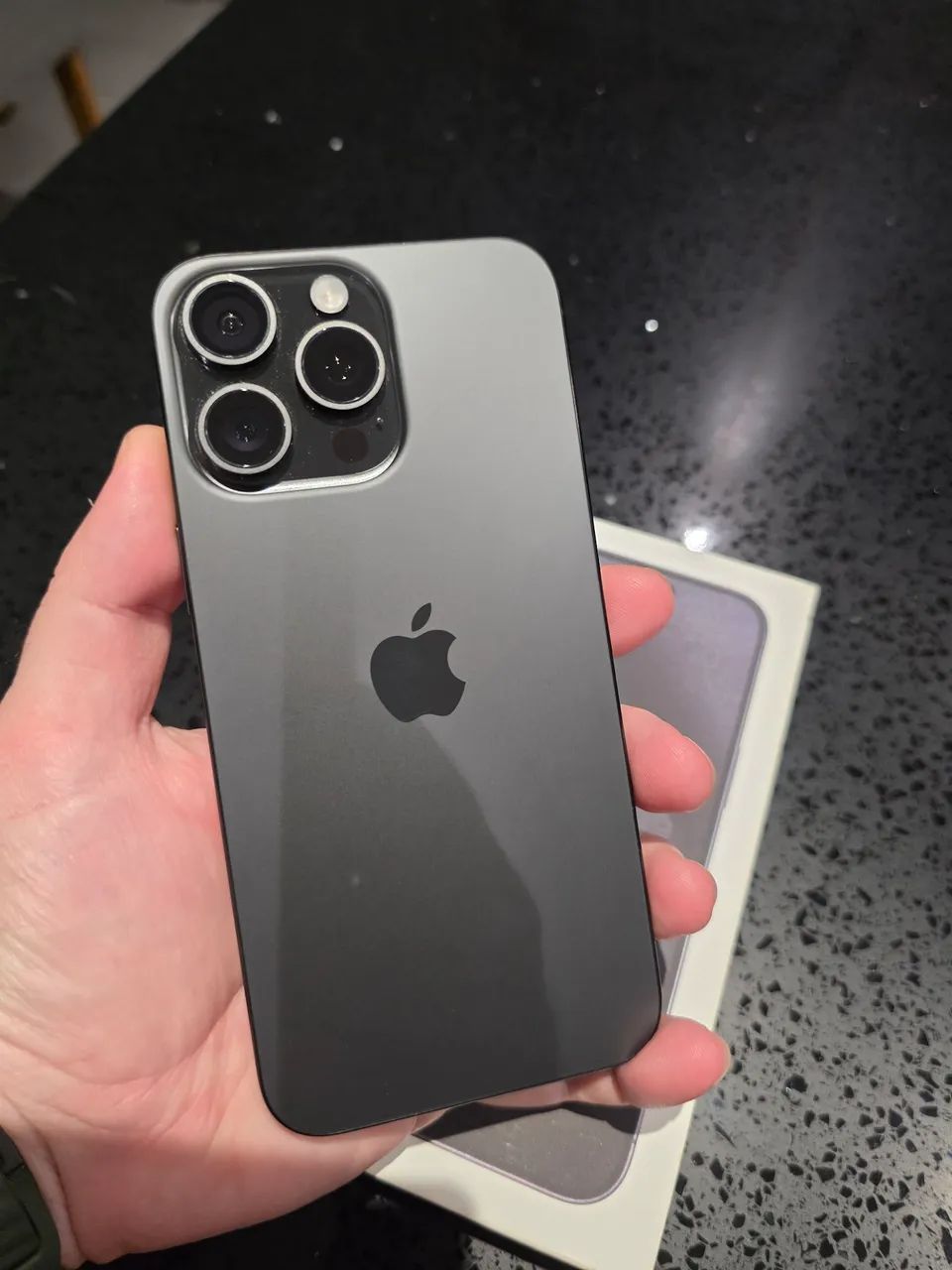 iPhone 15 Pro Max 256GB Black Titanium - Foto 2