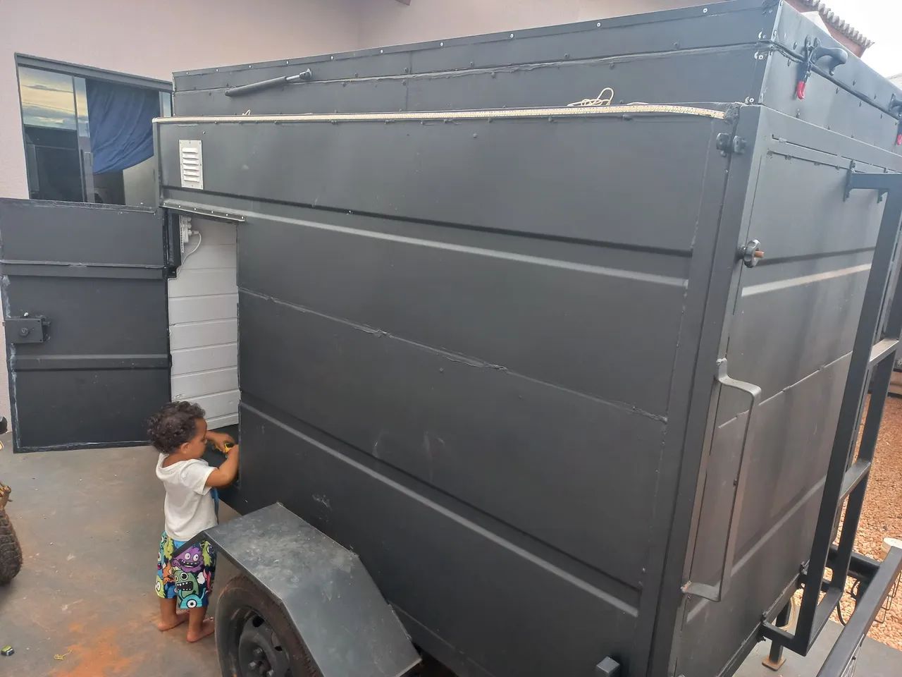 Carretinha baú mini trailer - Foto 4