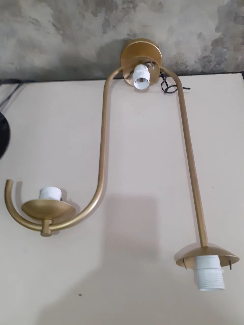 Lustre dourado 3 lâmpadas elegante  - Foto 2